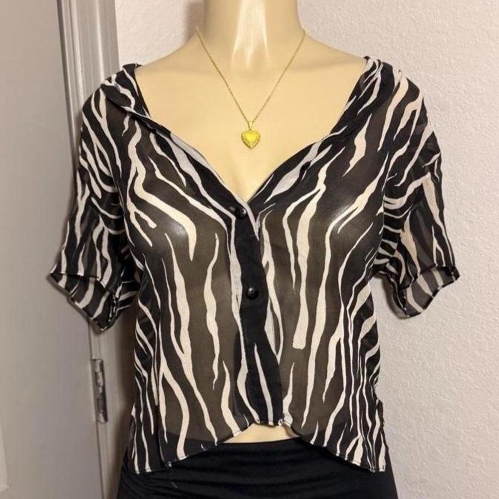 100% Silk New York City Design Co. zebra print blouse!